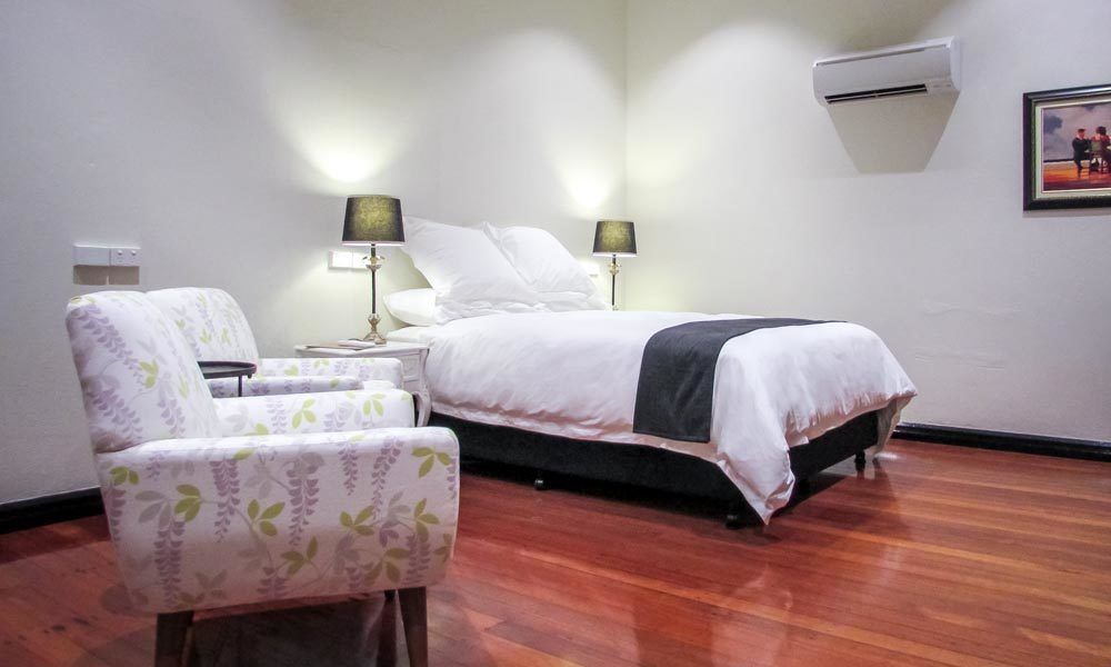 The Commercial Boutique Hotel Tenterfield Bagian luar foto