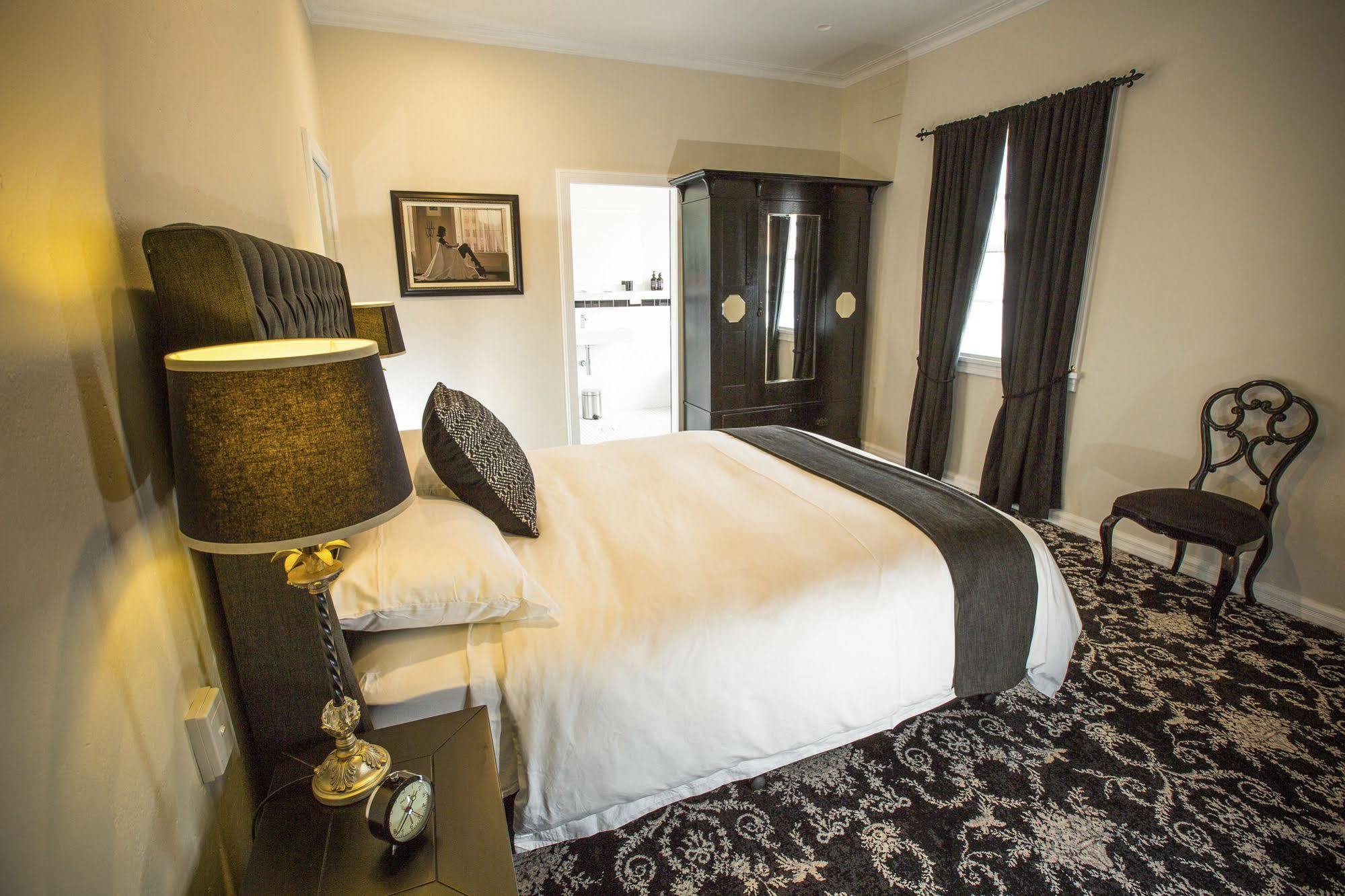 The Commercial Boutique Hotel Tenterfield Bagian luar foto